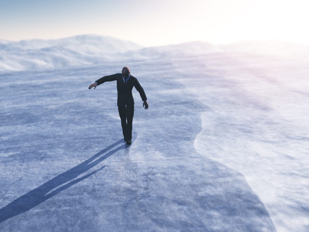 «Ходить по тонкому льду» или экстремальные практики